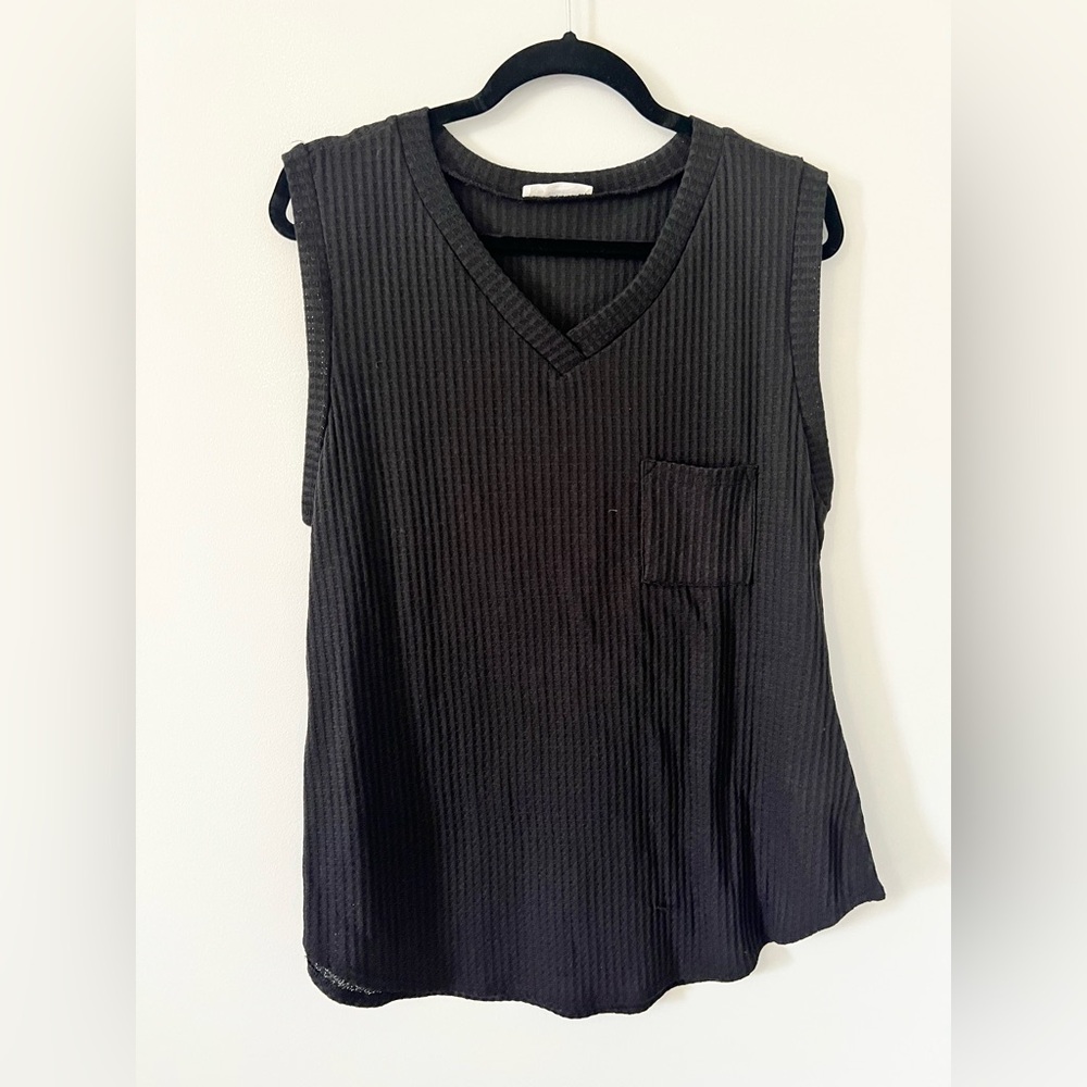 Everyday Black Ribbed V-Neck Tank with Pocket